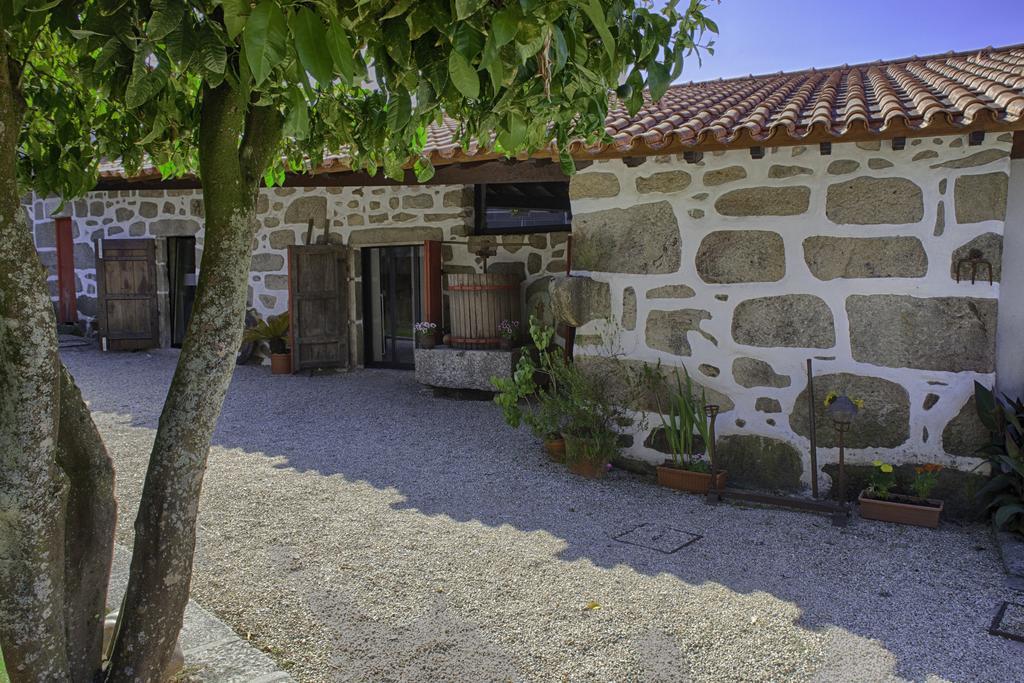 1720 Quinta Da Cancela - Winery & Farmhouse Guimarães Buitenkant foto