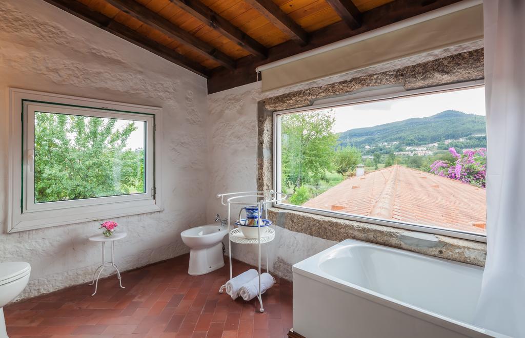 1720 Quinta Da Cancela - Winery & Farmhouse Guimarães Kamer foto