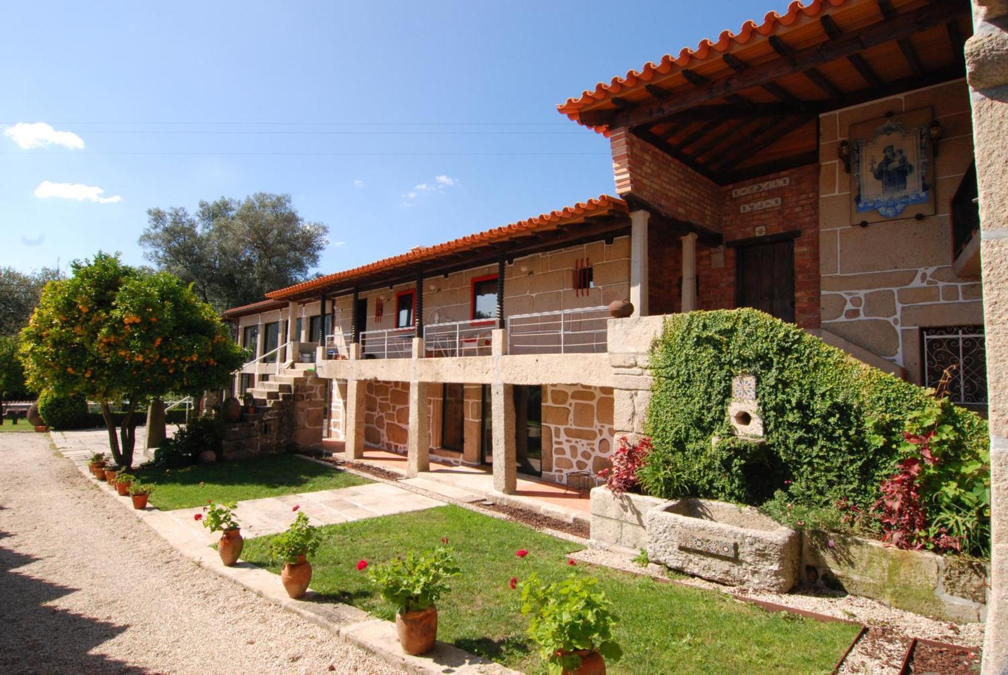 1720 Quinta Da Cancela - Winery & Farmhouse Guimarães Buitenkant foto