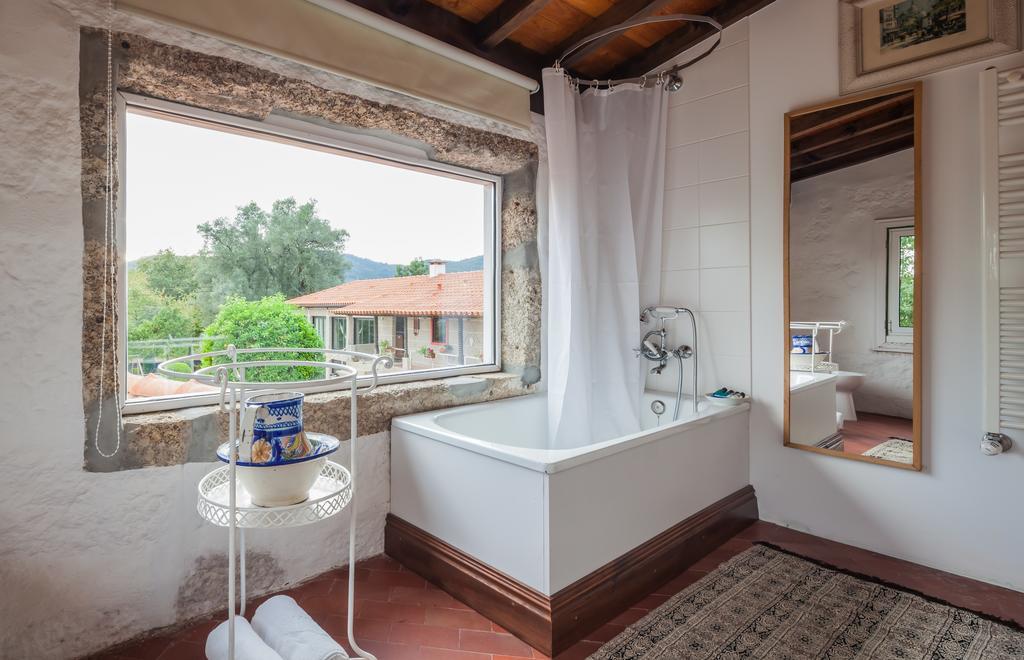 1720 Quinta Da Cancela - Winery & Farmhouse Guimarães Kamer foto