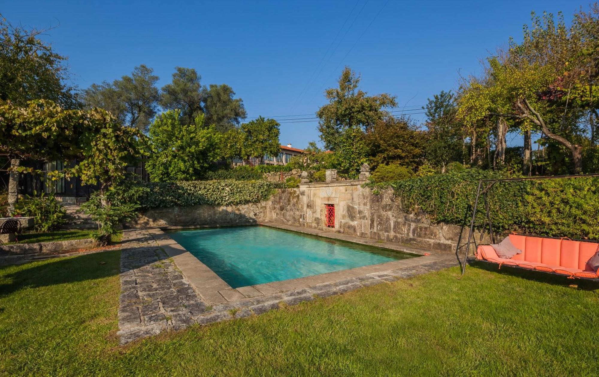 1720 Quinta Da Cancela - Winery & Farmhouse Guimarães Buitenkant foto