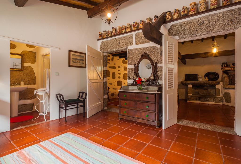 1720 Quinta Da Cancela - Winery & Farmhouse Guimarães Kamer foto